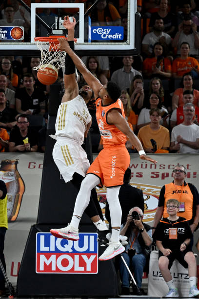 还有令人咋 还有令人咋