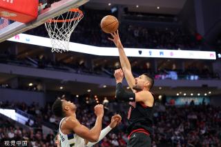 塔克依然是 塔克依然是